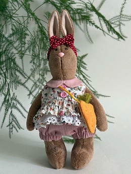 Одежда для игрушечного зайчика из импортного хлопка и пестряди