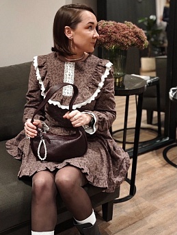 Платье из теплого хлопка "Листочки - цветочки" с воланом и рюшами 