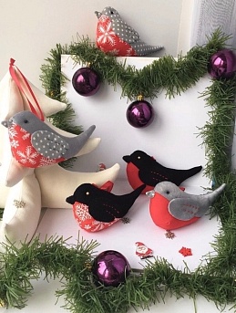 Новогодние игрушки "Снегири" из бязи