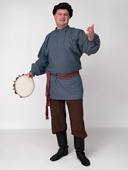 Костюм в народном стиле для участника ансамбля