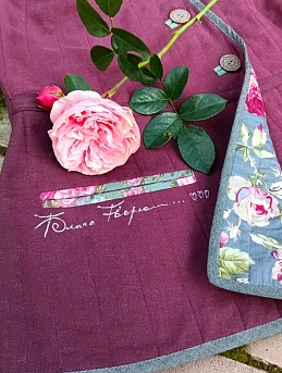 Авторский стеганный жилет из конопли в лилово-вишневом цвете