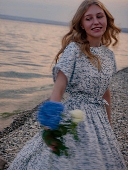 Летнее платье из полульна "Нежные ромашки"