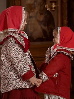 Платки из муслина и стеганые жакеты из импортного хлопка