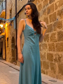 Платье на тонких бретелях из штапеля