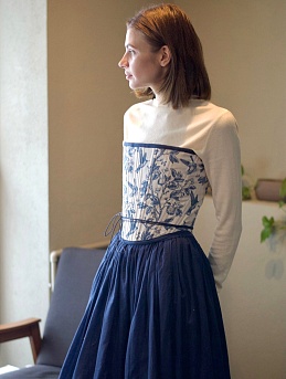 Корсет из полульна "Райское местечко"