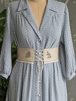 Винтажное платье в горох