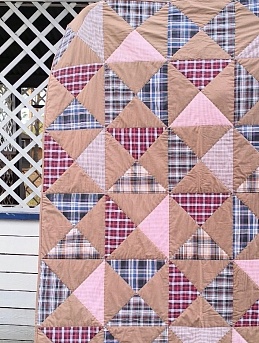 Одеяло в технике пэчворк из вареного хлопка и пестряди в клетку