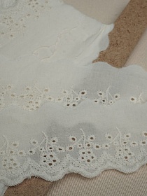 Шитье цв.кремовый (общая ширина 50мм, ширина вышивки 35мм), хлопок-100%, батист