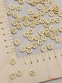 Пуговица светлое дерево, 9мм, 4 отверстия#006159