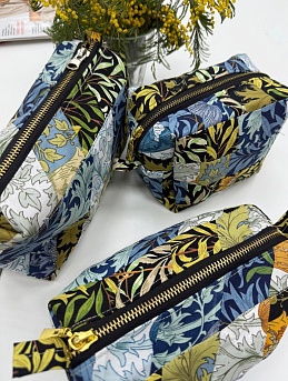 Косметички из набора тканей для рукоделия