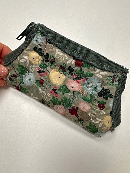 Косметичка в стиле пэчворк из плательной вискозы Digital