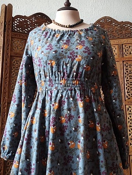 Платье из теплого хлопка "Осенние сны" в серо-синем цвете