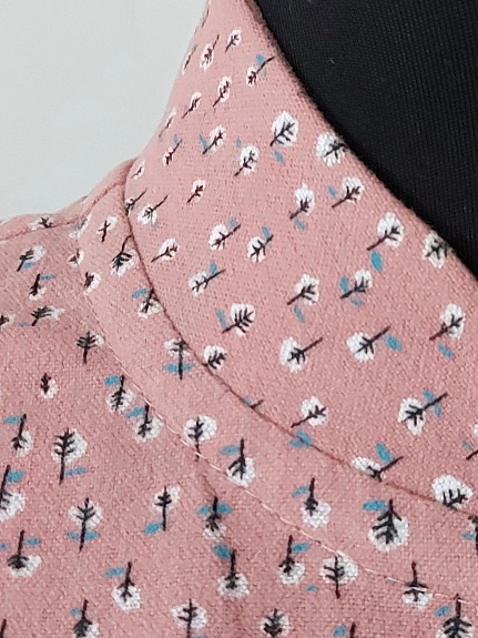 Платье из теплого хлопка "Мелкие белые листочки" цв.т.винтажный пыльно-розовый