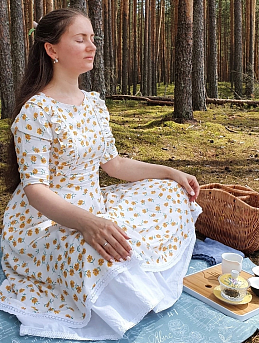 Платье с рюшами из плательной вискозы "Календула"