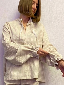 Домашний костюм из полульна "Мелкий белый горох (3мм)"