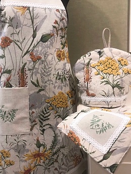 Фартук, колпак на чайник и салфетка из полульна "Цветущий луг"