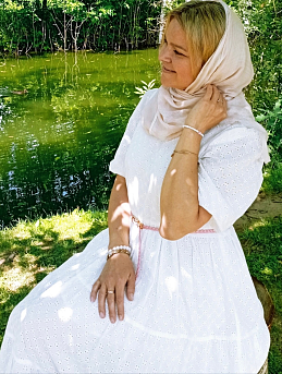 Женственное платье из шитья "Мелкие четырехлистники"