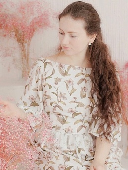 Платье из плательной вискозы "Цветочный вернисаж"