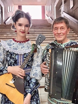 Сценическое платье в народном стиле из импортного хлопка "Амира"