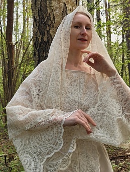 Платье и платок из кружевного полотна "Милада"