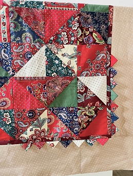 Одеяло в технике пэчворк из наборов тканей для рукоделия "Купава"