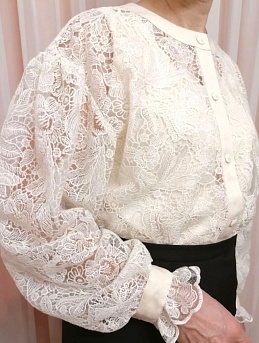 Блузка из кружевного полотна "Ажурный сад"