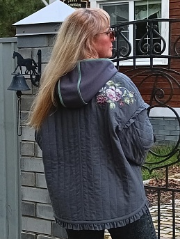 Стильная куртка из полульна