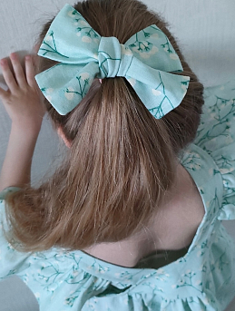 Детское платье из полульна "Веточки гипсофилы"