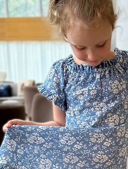 Детское платье из импортного хлопка жатка "Цветочный бриз"