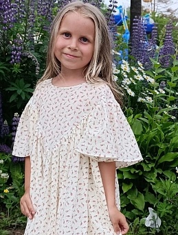 Детское воздушное платье из импорт. хлопка (ситец) "Маленькие бутончики" 