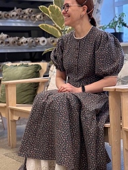 Платье с объемными рукавами из теплого хлопка "Брусника"