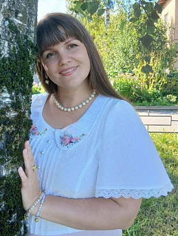 Блуза с вышитым воротничком из фактурного хлопка