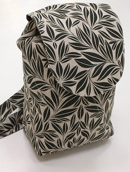 Рюкзак из полульна "Зеленые веточки"