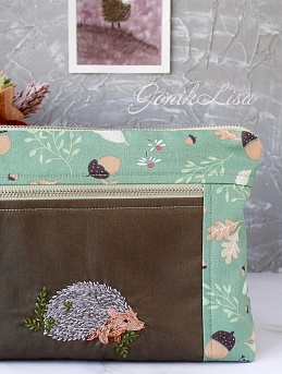 Косметичка из сатина с вышитым Ёжиком