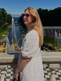 Платье с акцентом на объемные рукава из хлопка крэш