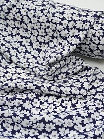 Штапель "Цветочная кадриль (белые цветы на чернильном)", СОРТ2, ш.1.43м, вискоза-100%, 90гр/м.кв